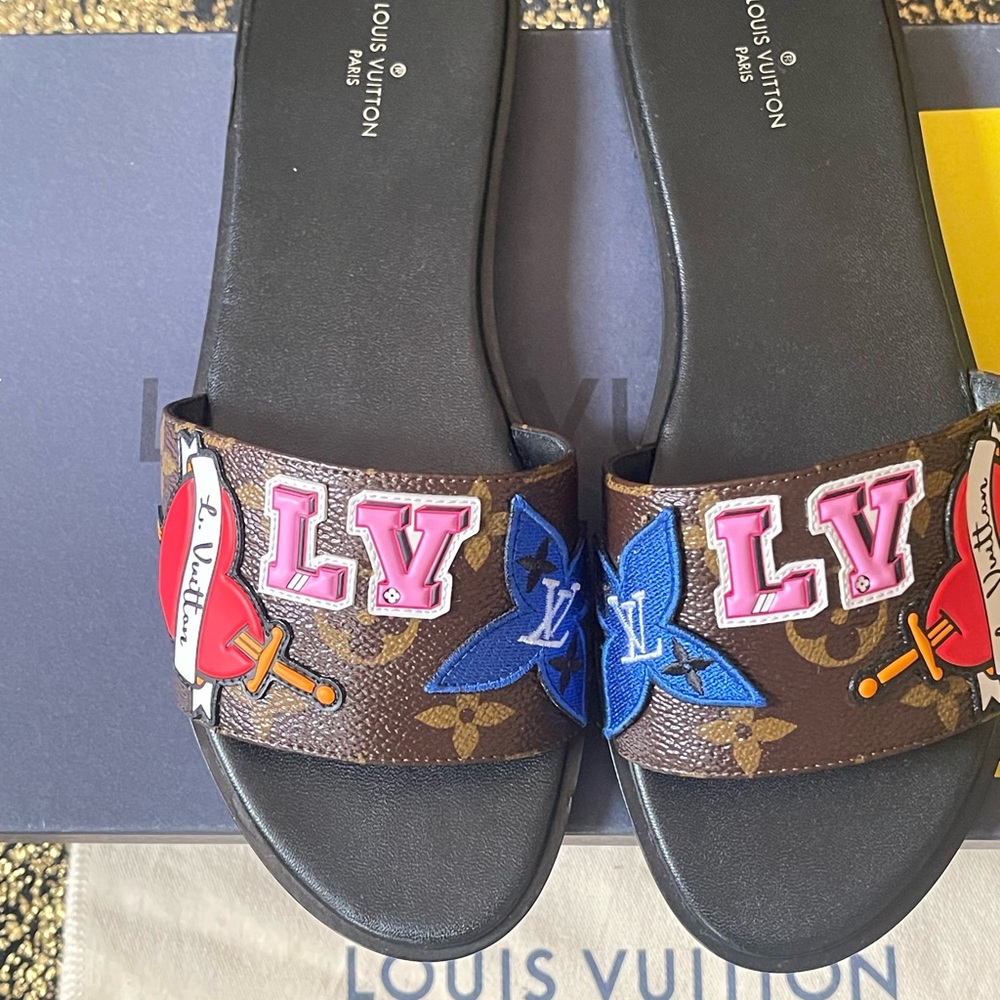 Louis Vuitton Black Heart Flat Mule - Picture 2 of 8